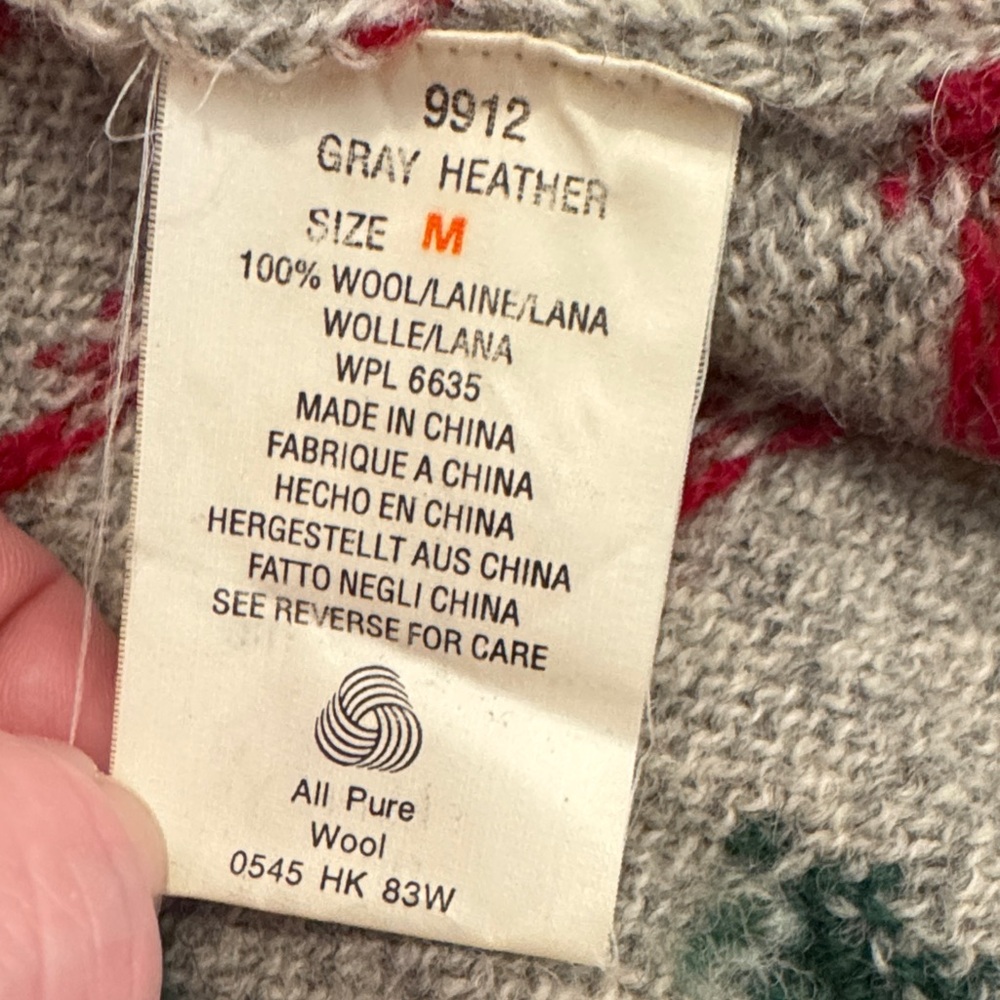 Vintage Woolrich Womens Fair Isle Mountain Button-up Wool Cardigan Sweater, sz M - Picture 14 of 14